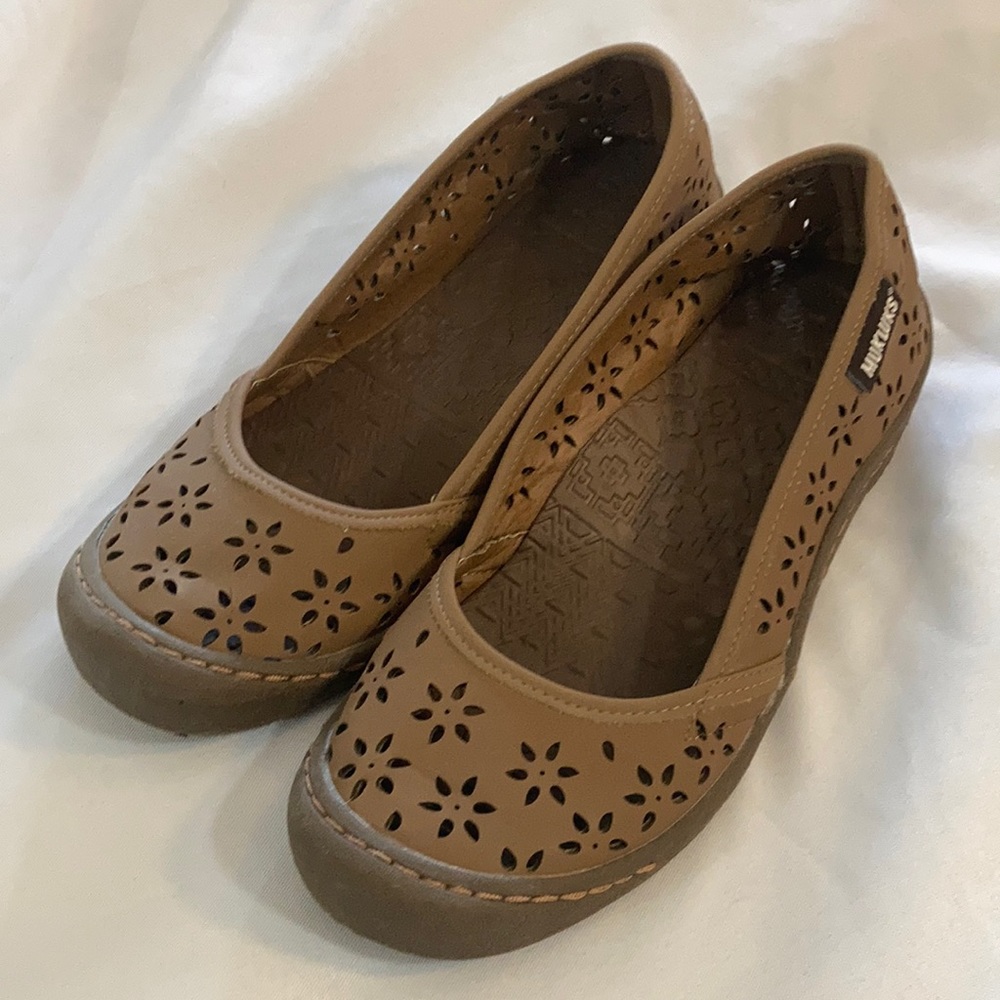 Muk Luks Slip-on Flats Shoes 9.5